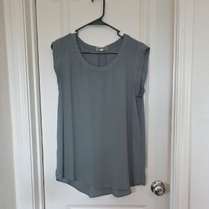 Pleione Sleeveless Light Green Blouse